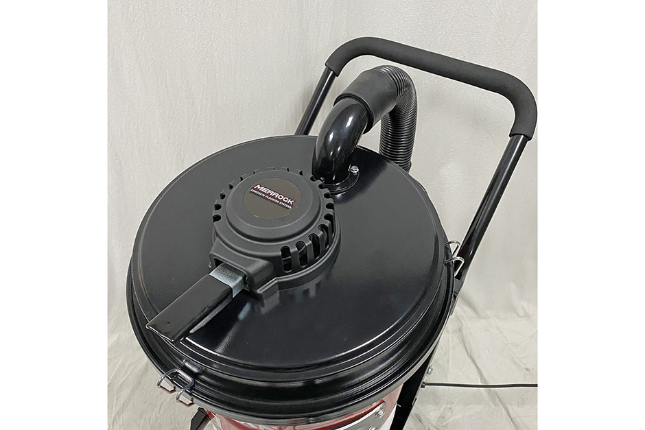 Single Motor Vacuum, G12